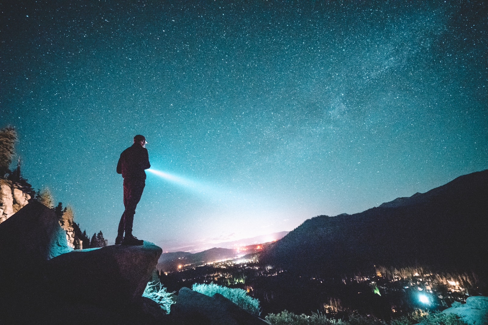 Can You Go Hiking At Night? How To Night Hike