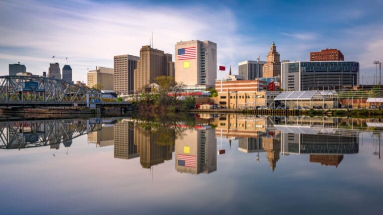 12 of the Best and Worst Places To Retire in the U.S., According to a New Study