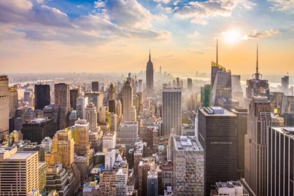 New York, New York, USA skyline.