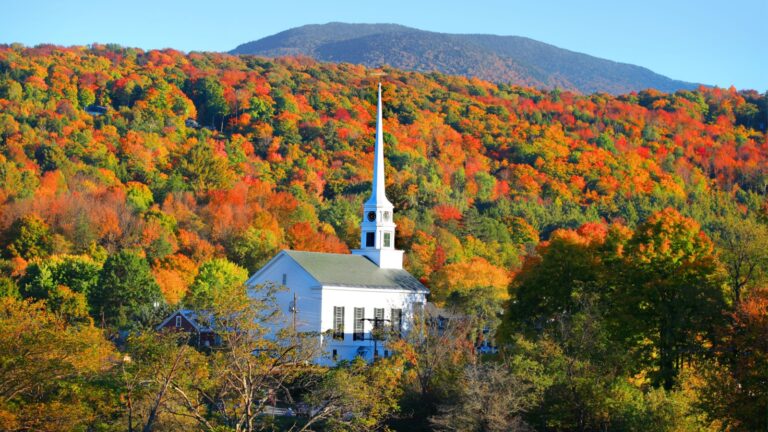 14 of the Best Small U.S. Towns Recommended by Americans