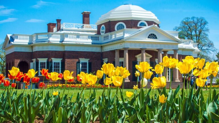 The Most Iconic Landmarks in Each of the 50 U.S. States to Add to Your Bucket List