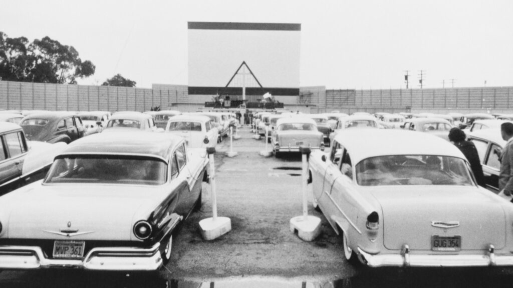 DRIVE-IN MOVIE