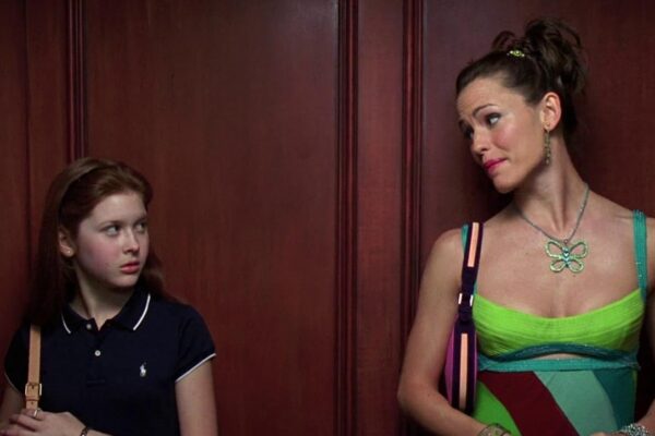 Jennifer Garner and Renee Olstead in 13 Going on 30 (2004)