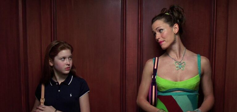 Jennifer Garner and Renee Olstead in 13 Going on 30 (2004)