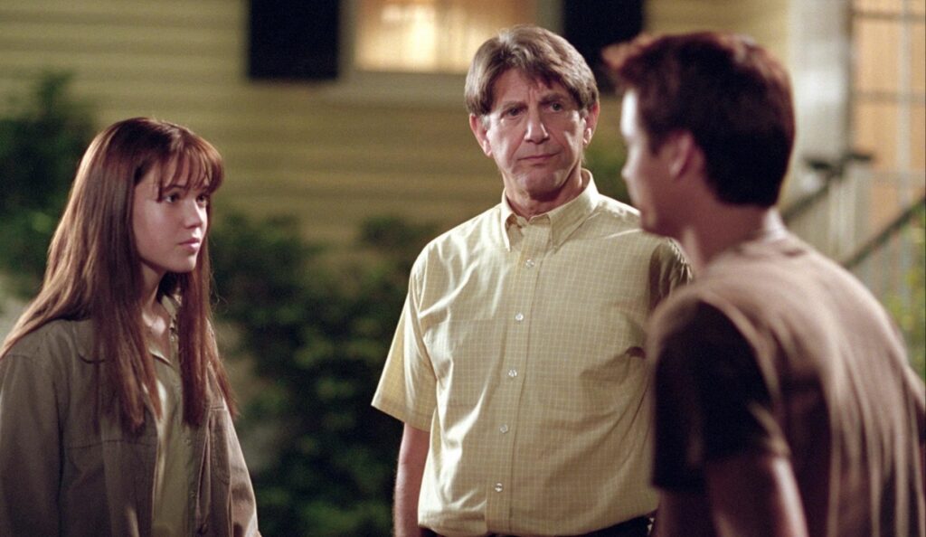 Peter Coyote, Mandy Moore, and Shane West in A Walk to Remember (2002)